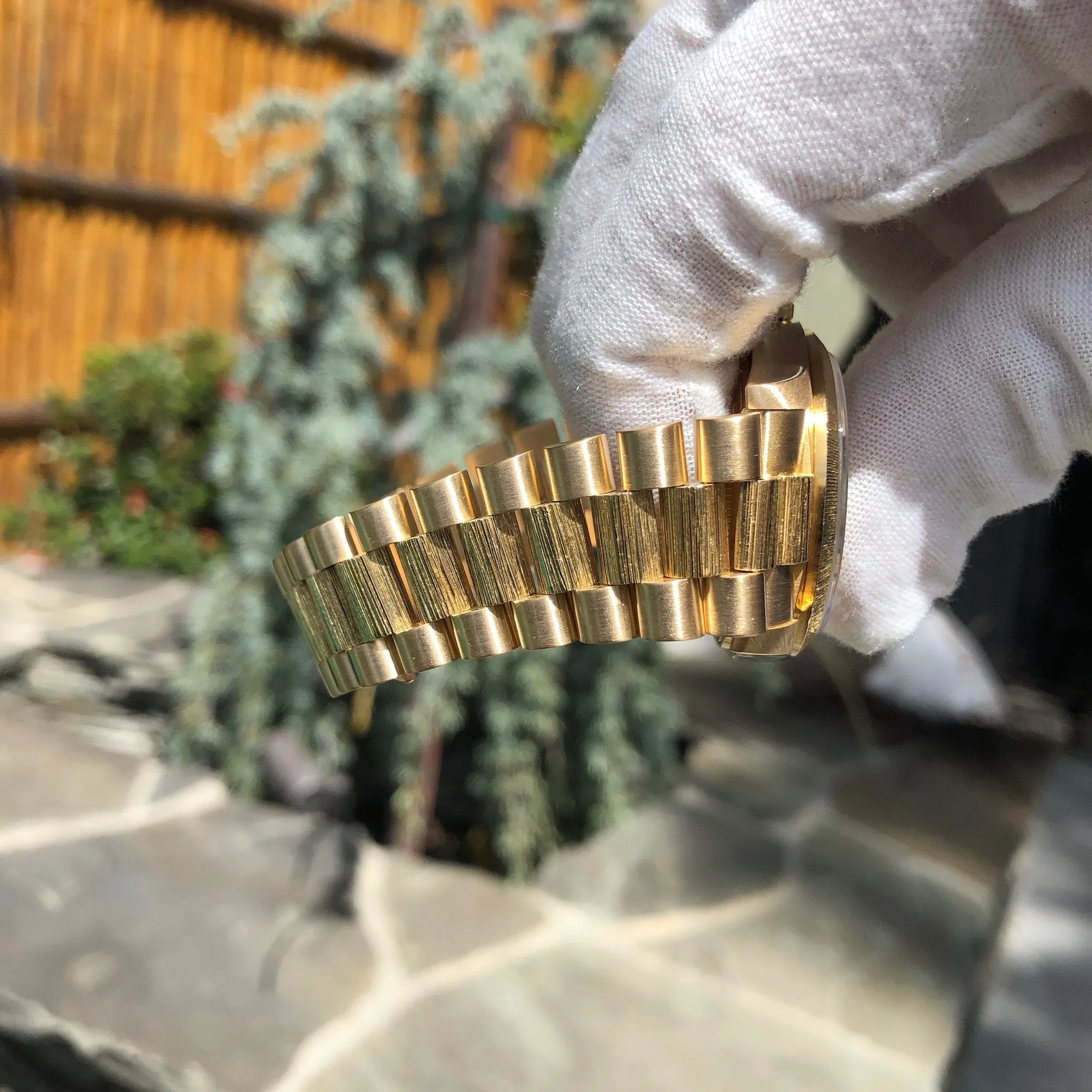 1983 Rolex President 18078 Bark Day Date 18K Yellow Gold Cal. 3055 Roman Ivory Wristwatch Box Papers