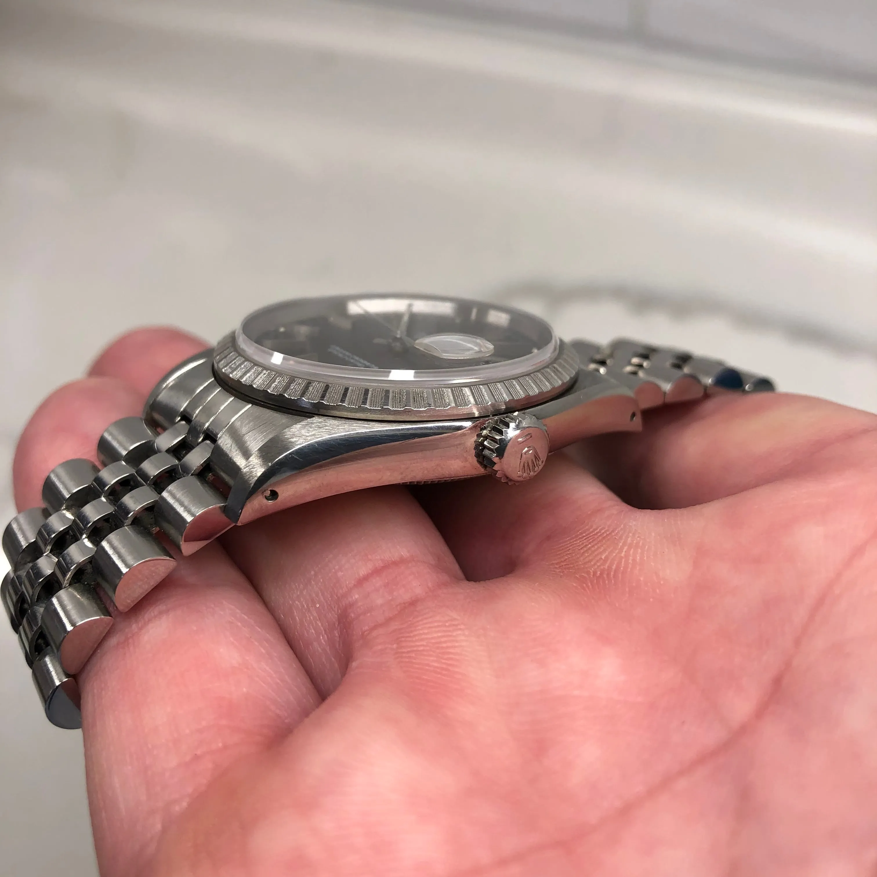 1990 Rolex Datejust 16200 Gray Tapestry Dial Engine Turned Bezel Jubilee Wristwatch Full Set