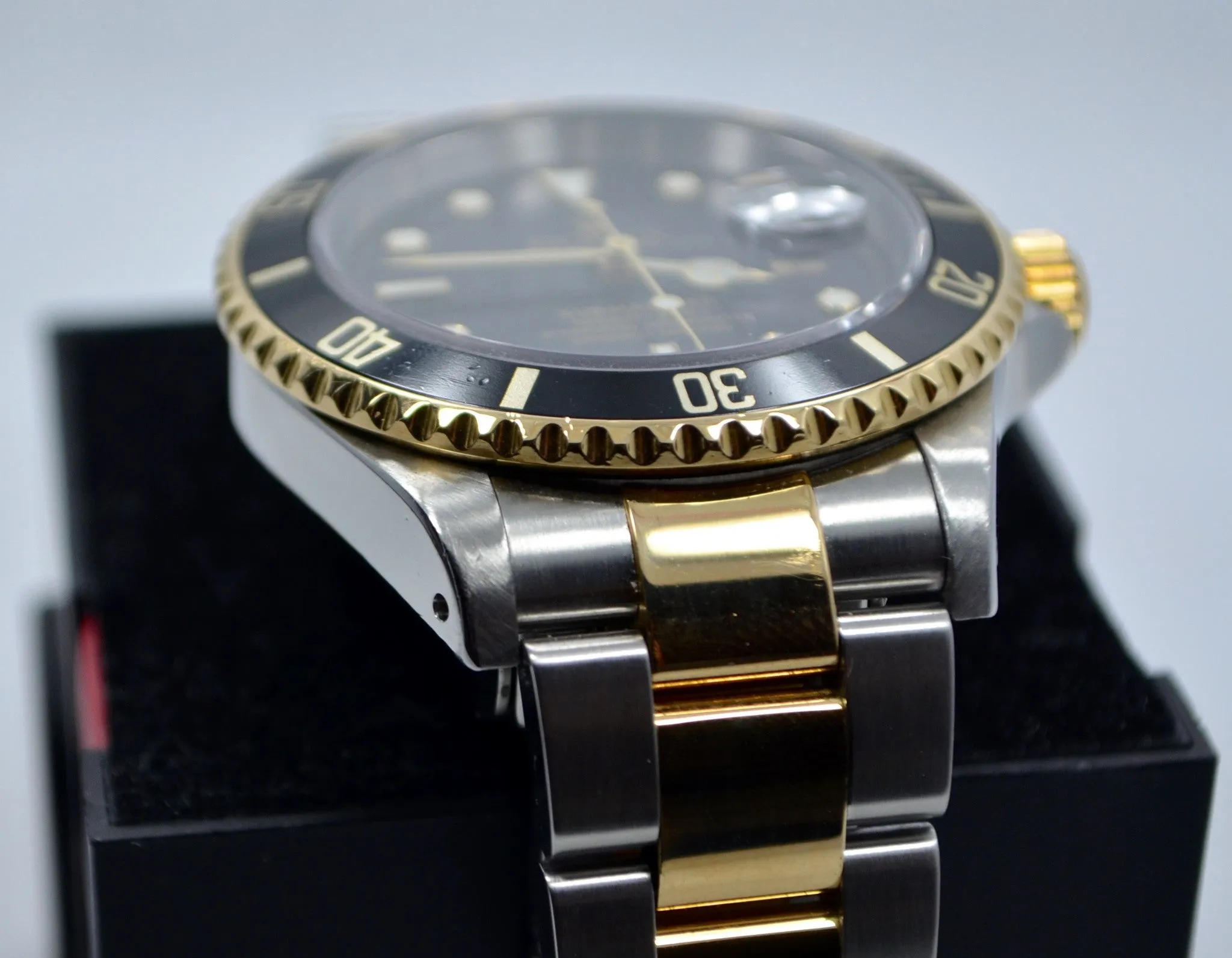 1990 Rolex Submariner 16613 Steel 18K Gold Two Tone Black "E" Serial Wristwatch
