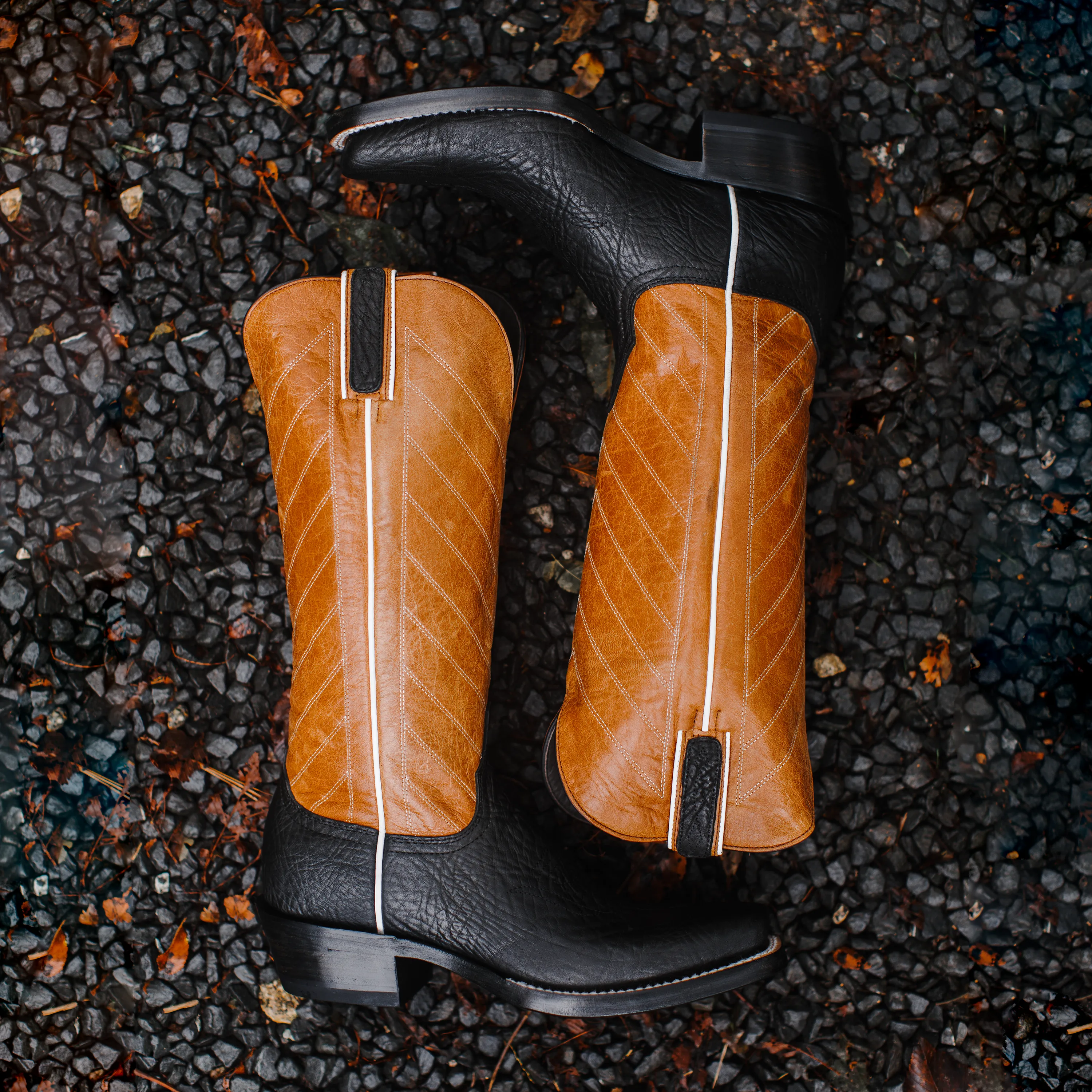 Chisolm - Square Toe - Black