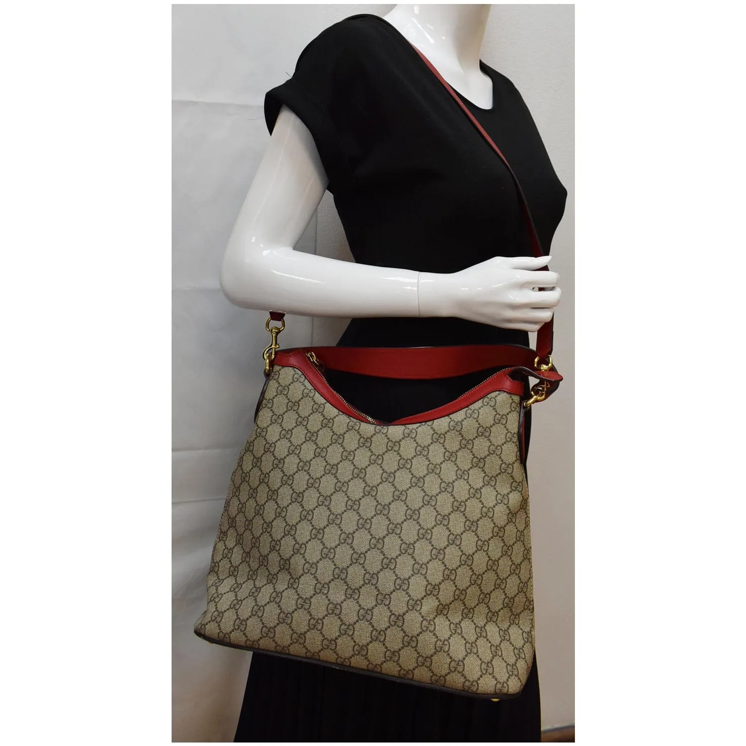 GUCCI Linea A Supreme Coated Canvas Hobo Shoulder Bag Beige 414930