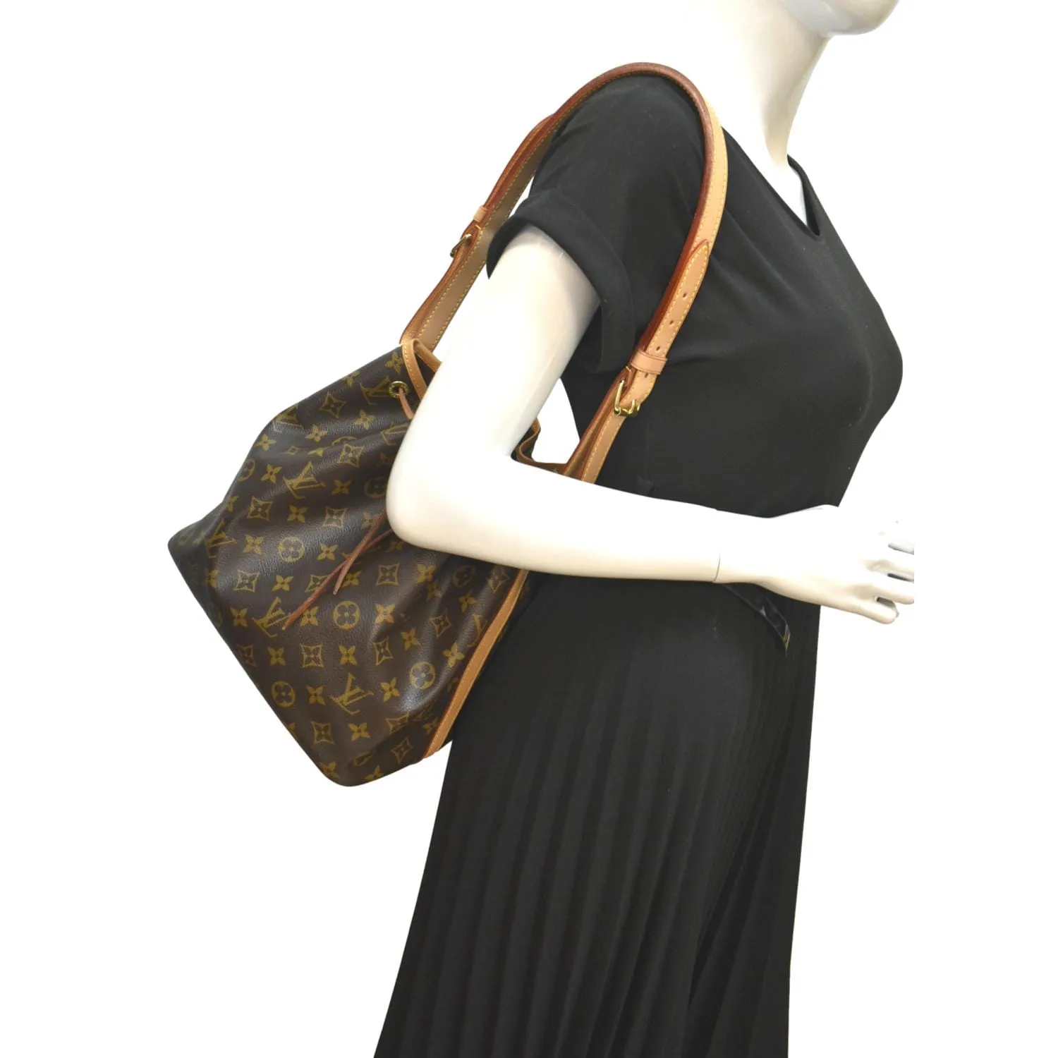 LOUIS VUITTON Petit Noe Monogram Canvas Shoulder Bag Brown