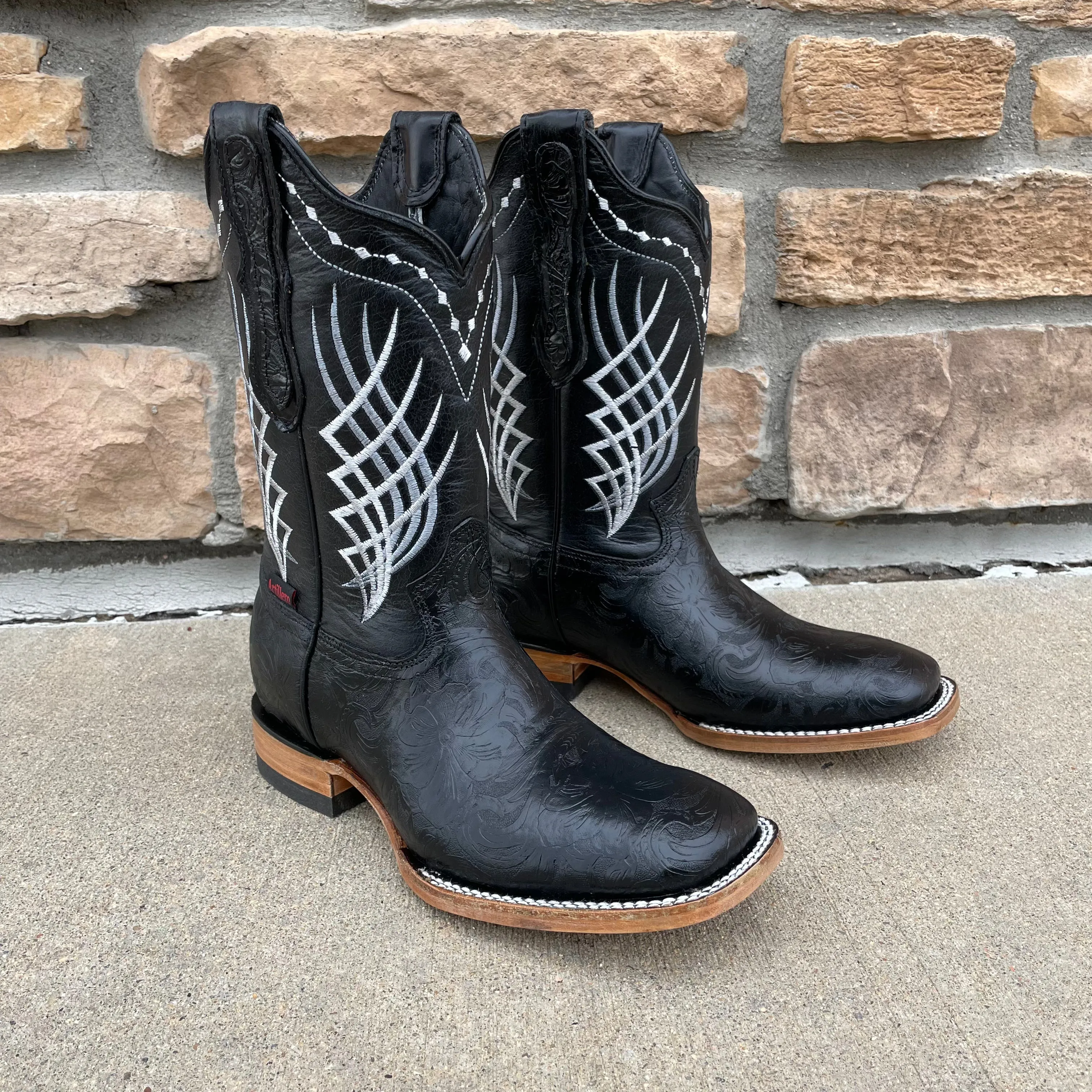Men's Artillero Black Hand Tooled Chiseled Print Wide Square Toe Boots