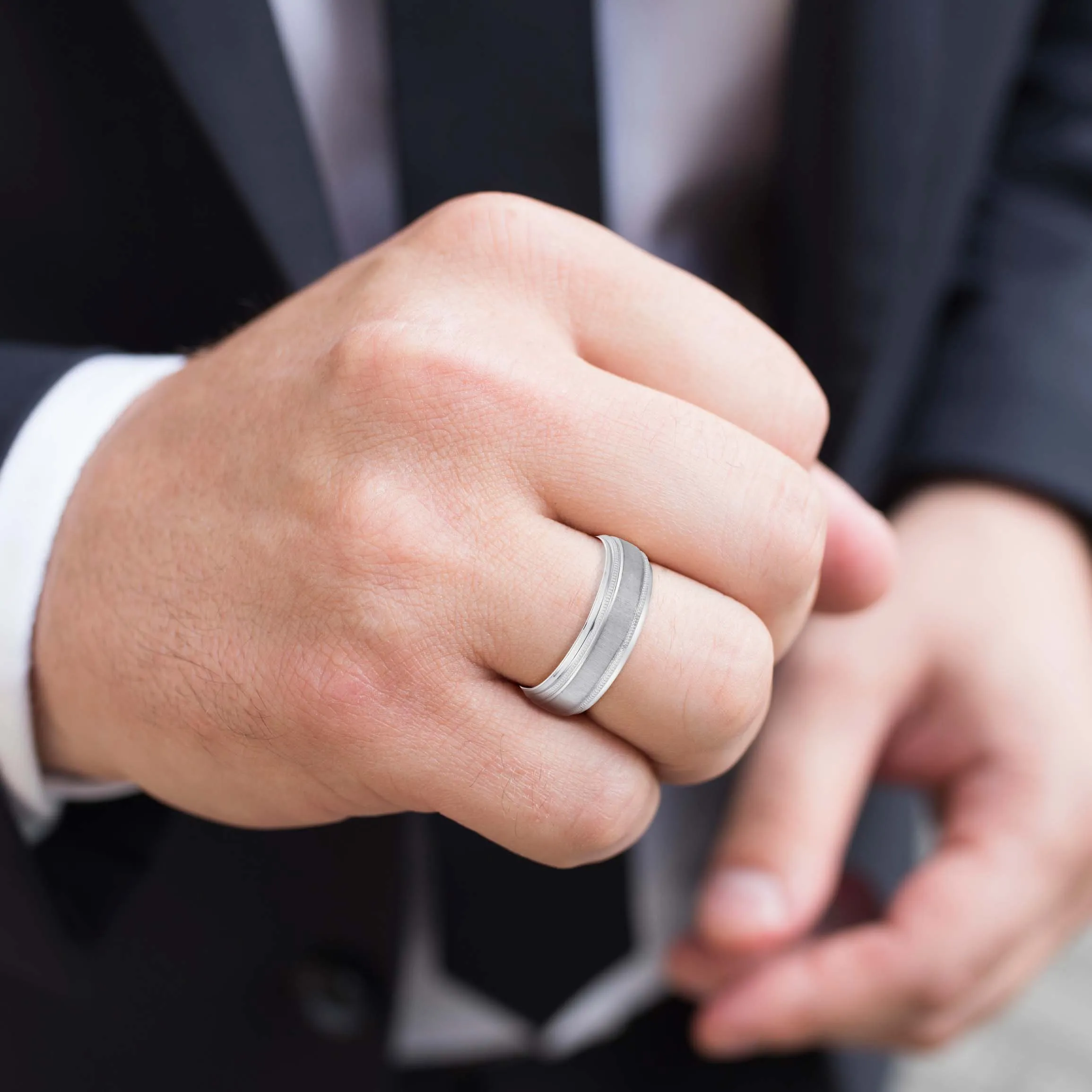 Milgrain Pattern Groove Men's Wedding Band