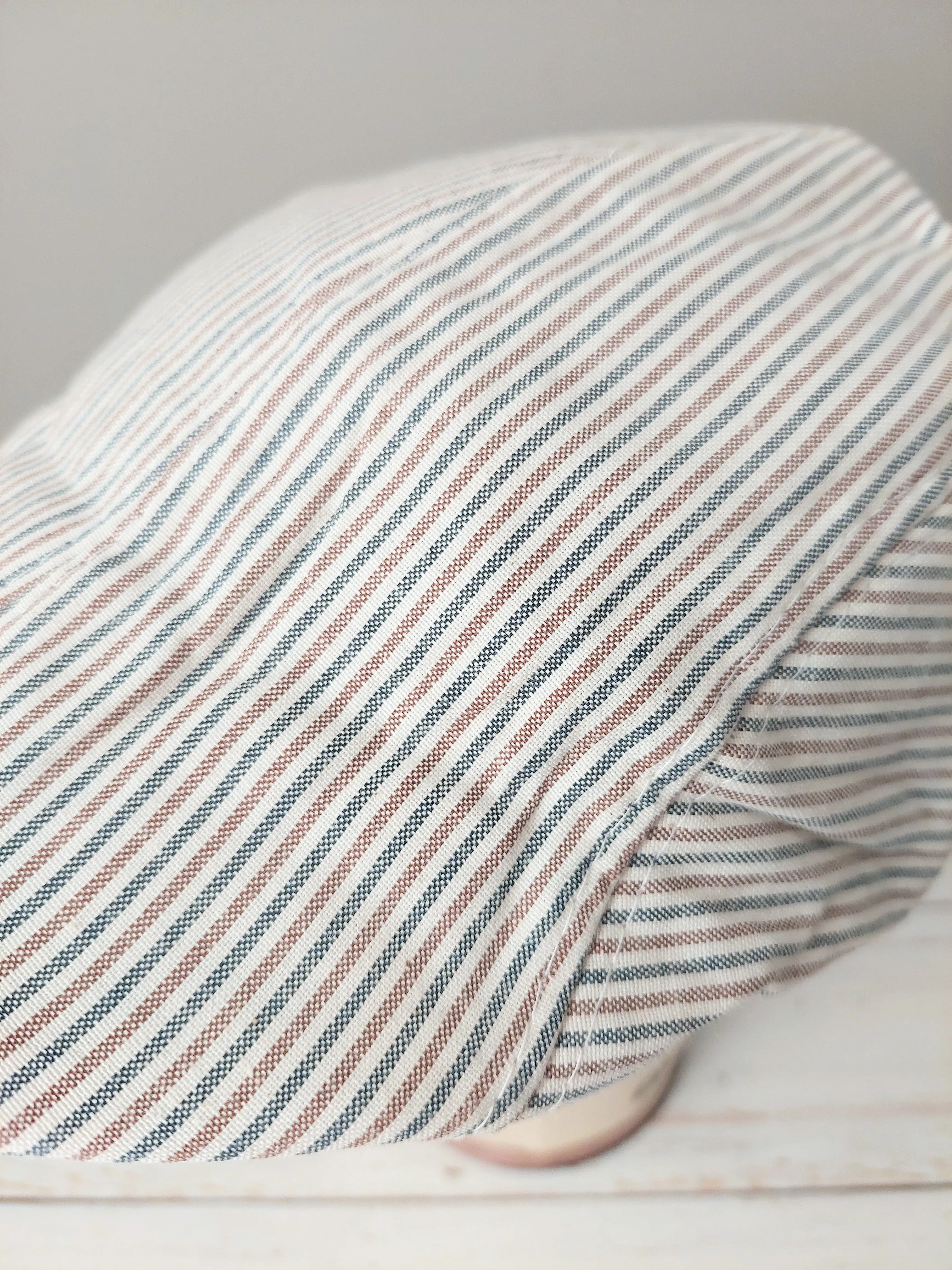 Peaky - Tan & Gray Stripe