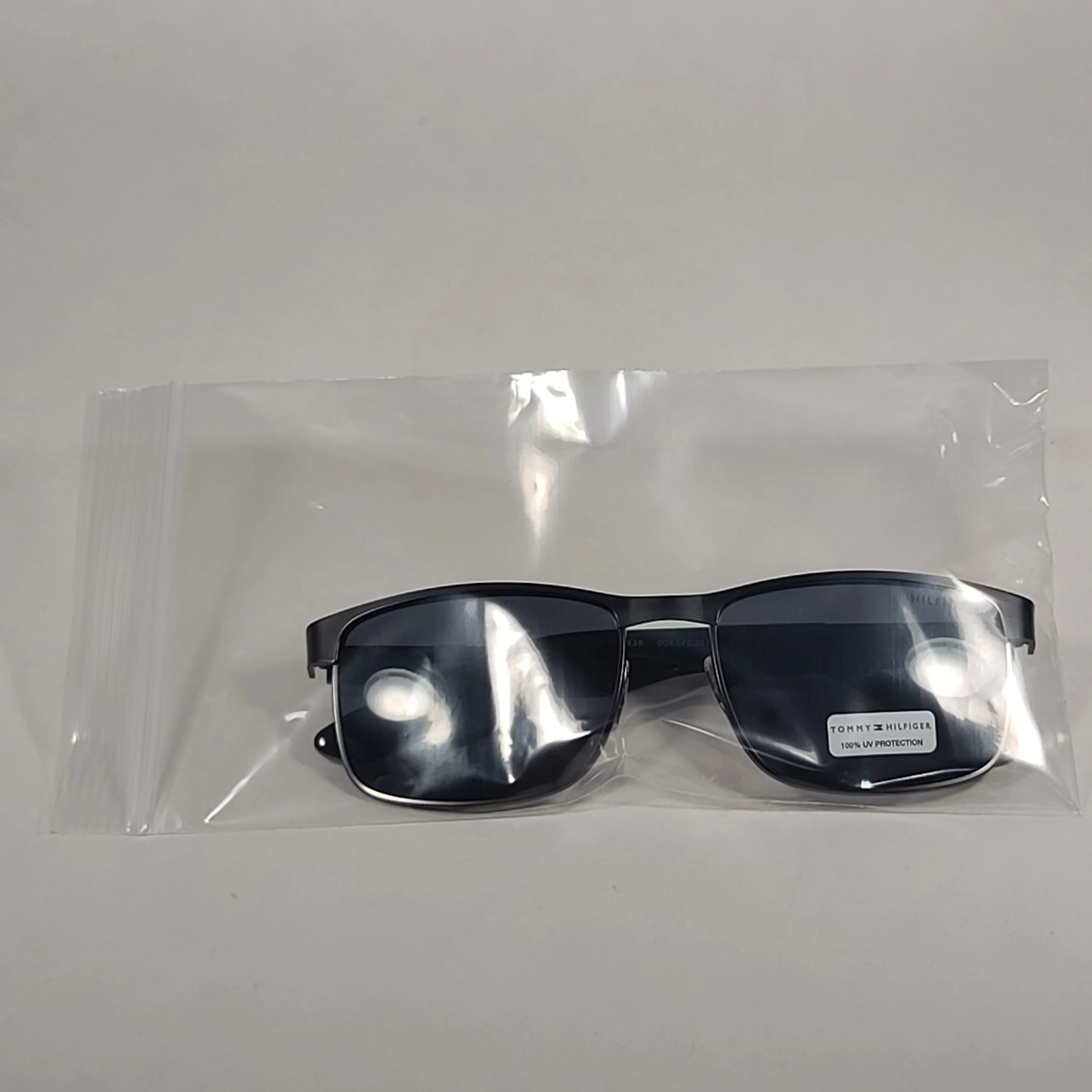 Tommy Hilfiger Malachy Rectangle Sunglasses Gunmetal Gray Frame Gray Lens MALACHY MM OM438
