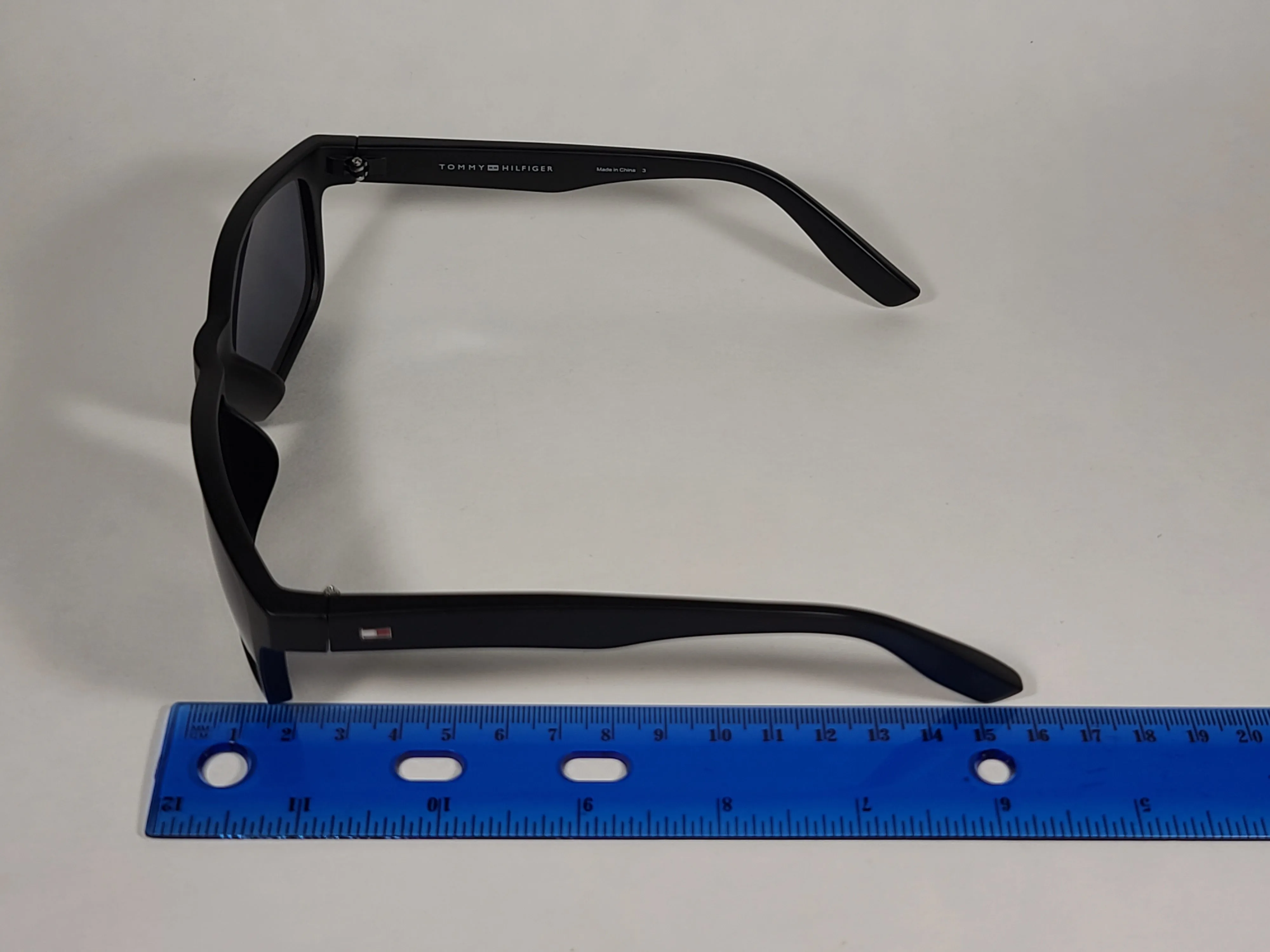 Tommy Hilfiger Saint Rectangular Sunglasses Matte Black Frame Gray Lens SAINT MP OM492