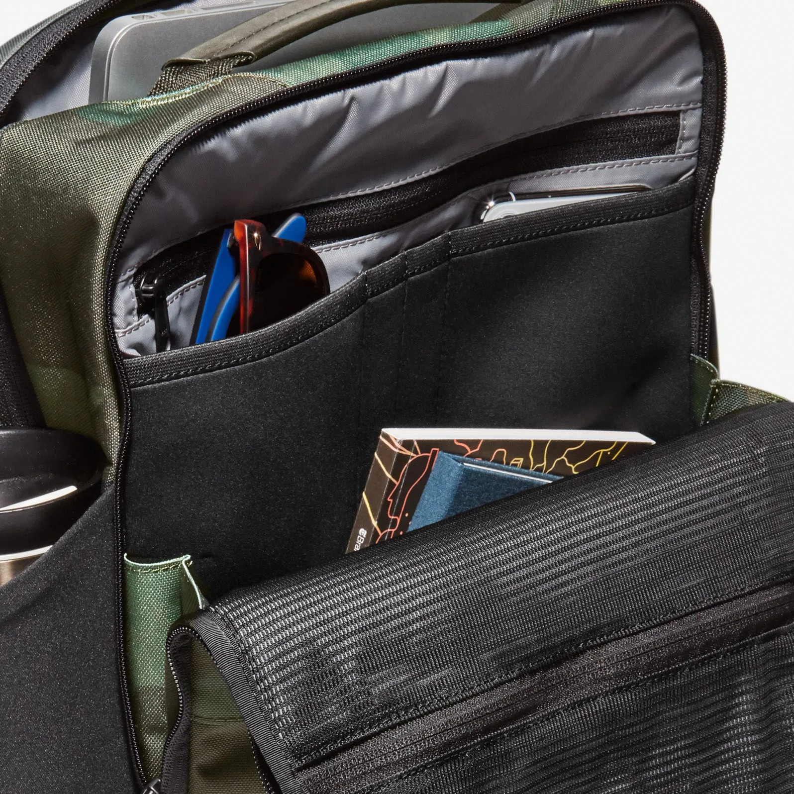 ZERØGRAND Slim Convertible Backpack Men's